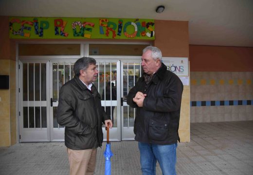 Alcalde e delegado territorial de Educación escoitaron as demandas dos colexios de Artes e Frións
